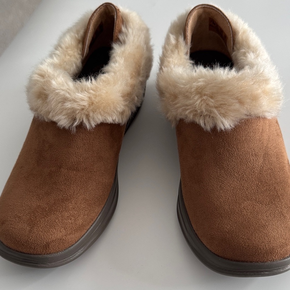 Bzees Brown Suede-Look Slip-On Mules with Cream Faux-Fur Collar